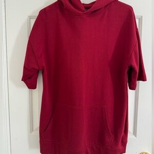 Forever 21 men’s medium ,short sleeve hoodie with front pockets. EUC